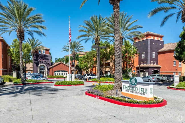 Emerald Isle, Placentia, CA 92870 - photo 3