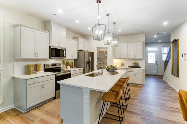 312 Laura Elizabeth Ln, Clover, SC 29710 - photo 6