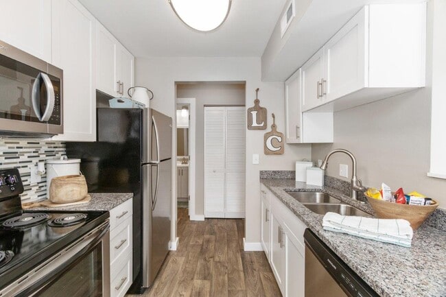 Lakeside Crossing at Eagle Creek Apartments and Townhomes, Indianapolis, IN 46254 - photo 3