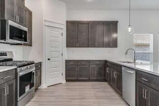 1710 Edwards St, Pea Ridge, AR 72751