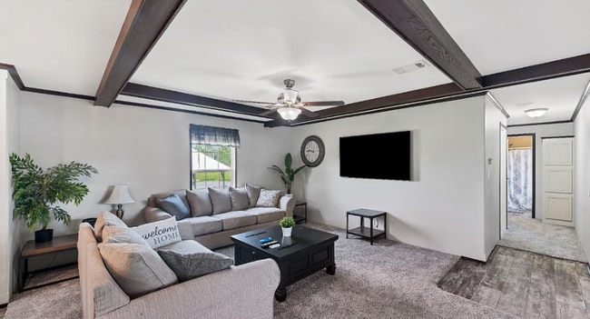 865 Pleasant Acres Dr, Seguin, TX 78155 - photo 2