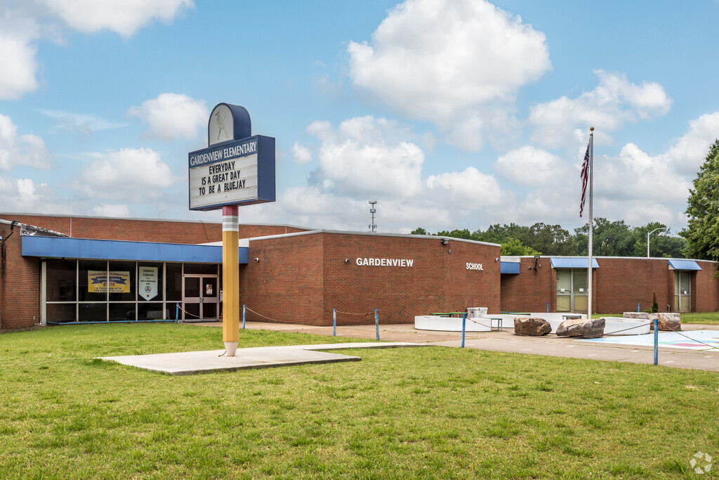 Gardenview Elementary School in Whitehaven serves students in grades PK-6.
