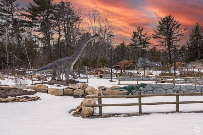 Raptor Falls Mini Golf is one of the main recreation destinations in Arundel.