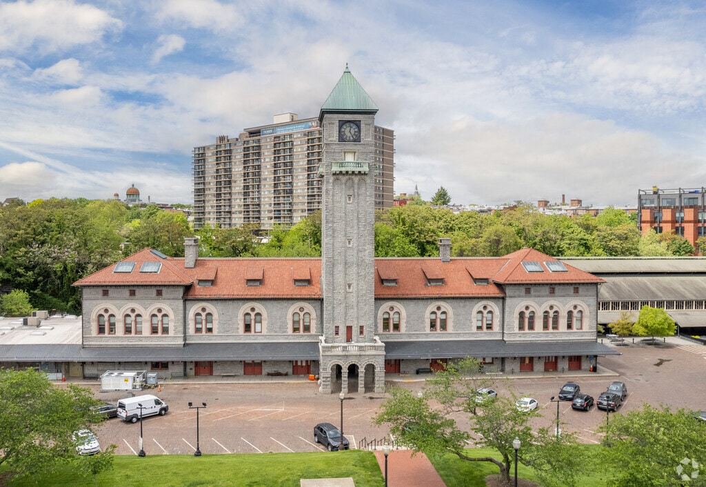 About Bolton Hill Schools, Demographics, Things to Do