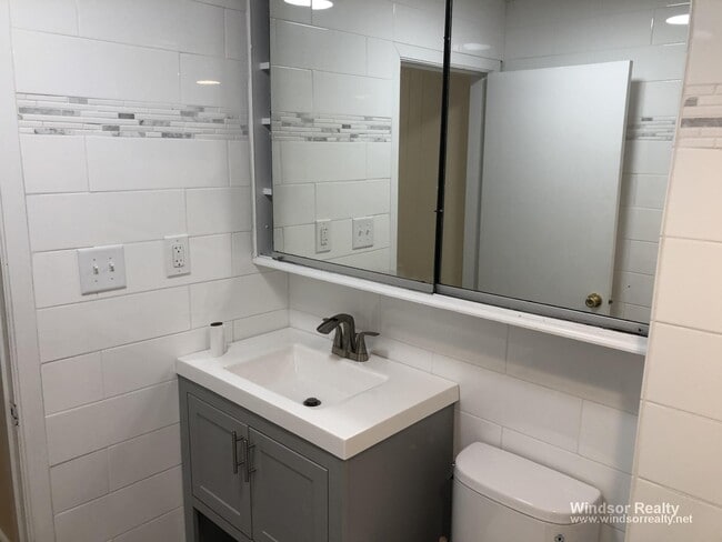 215 Cedar St, Somerville, MA 02145 - photo 5