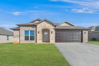 1912 Porter St, Pea Ridge, AR 72751