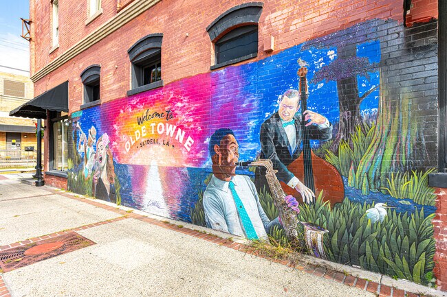 Many Slidell residents call downtown Slidell “Olde Towne”.