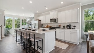 222 College Cir, Hapeville, GA 30354