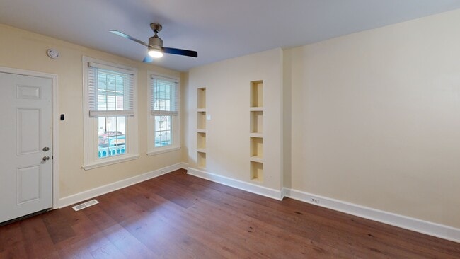 637 Kohn St, Norristown, PA 19401 - photo 2