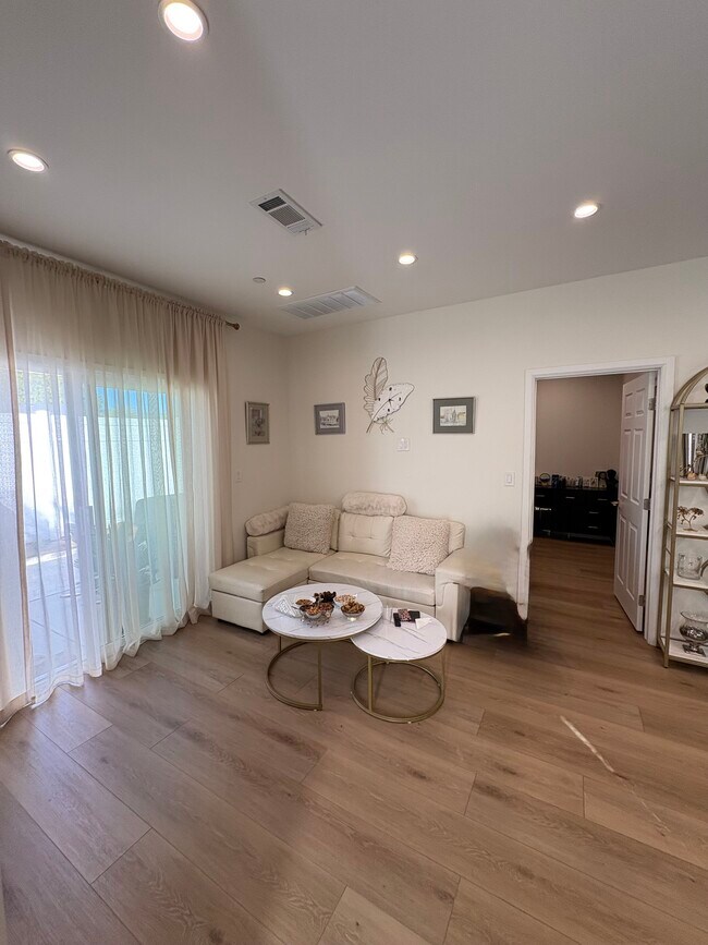 15857 Stare St, Los Angeles, CA 91343 - photo 3