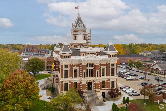 A view of Franklin's county courthouse.