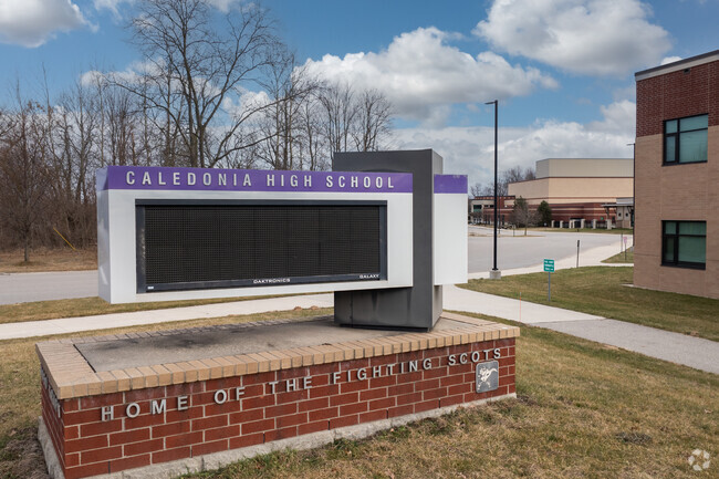 Caledonia High School, Sign.
