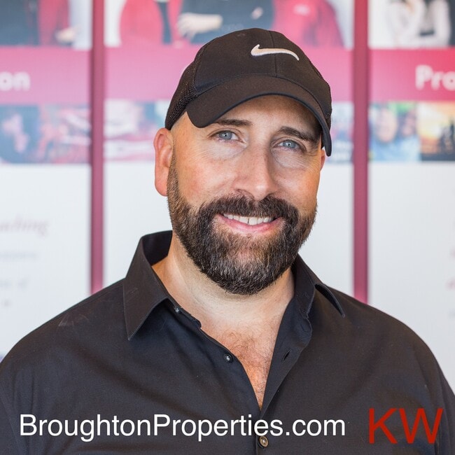 Agent Photo