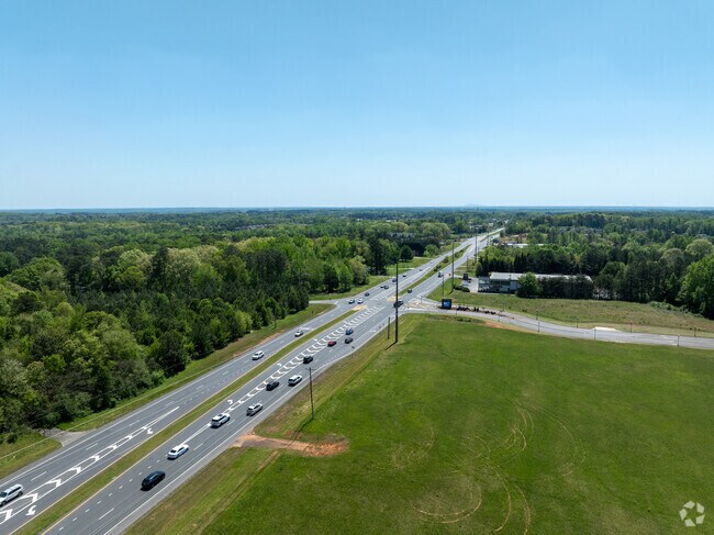 One of the many roads that get you around Big Creek ,GA.