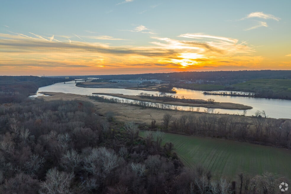 Parkway/Wheelers Farm Road