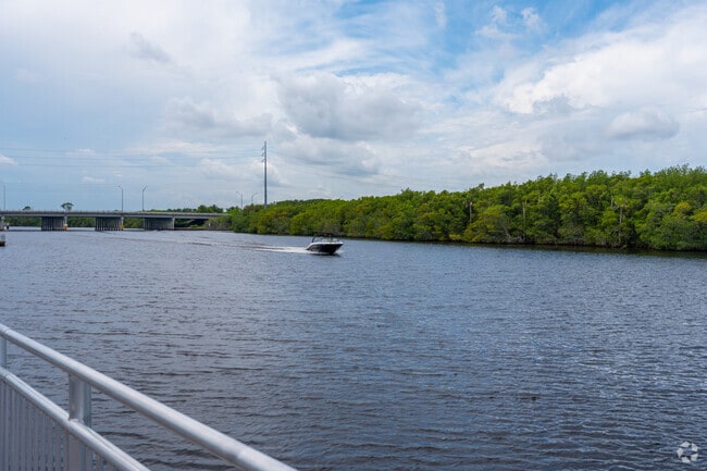 If you enjoy boating, it's nice knowing Lyngate sits on the St Lucie River.