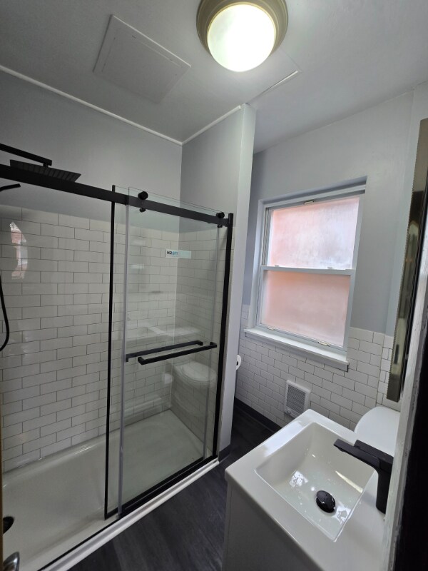 5527 Howe St Unit 4, Pittsburgh, PA 15232