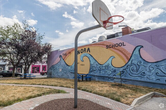 Nora School 4