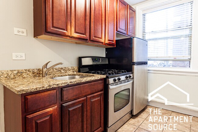 544 W Surf St unit 2, Chicago, IL 60657 - photo 5