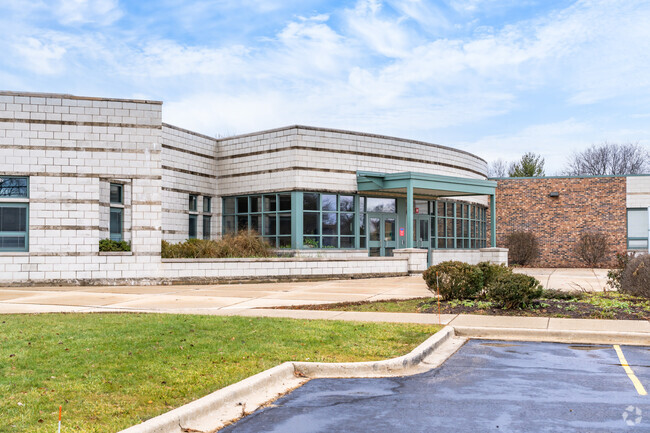 Hickory Point School is a PK-2 elementary school with 426 students.