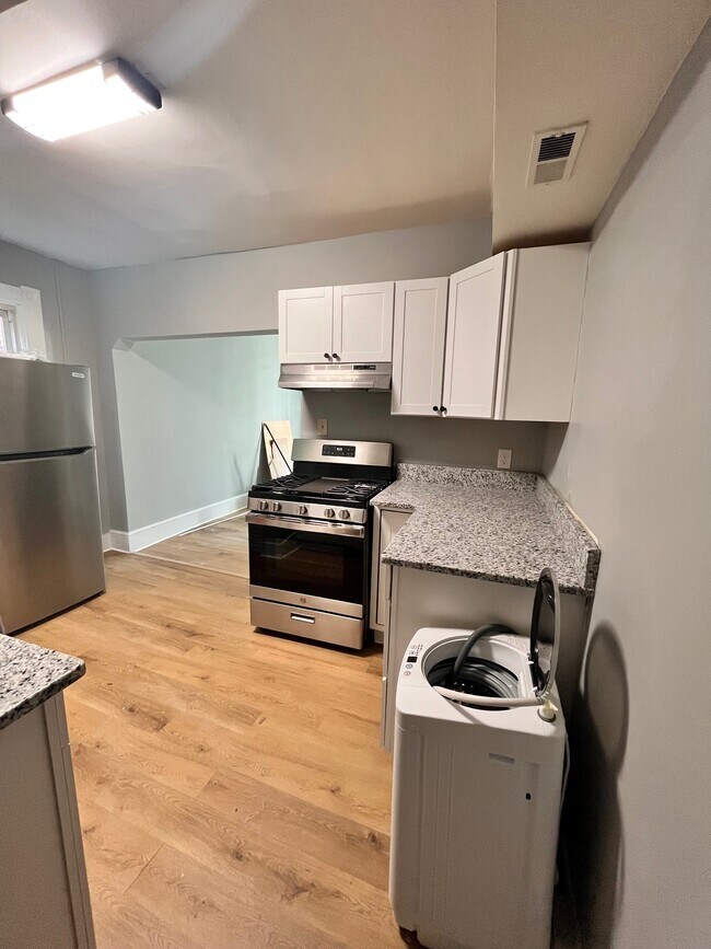 619 N 32nd St unit B, Richmond, VA 23223 - photo 6