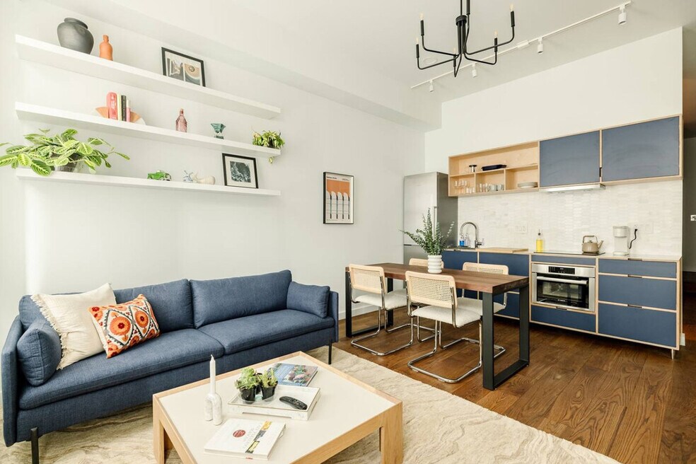 1510 Race St unit ID1056152P, Cincinnati, OH 45202 - photo 1