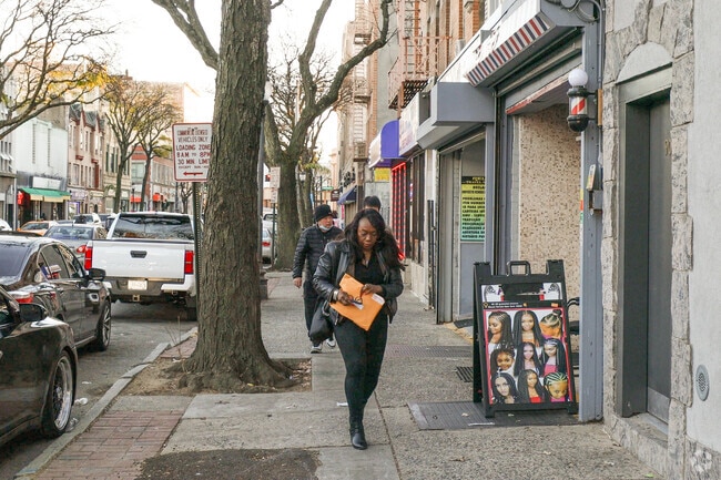 Gramatan Avenue in Mount Vernon is the main retail corridor of the city.