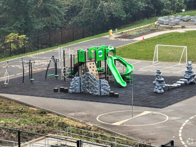 Lake Grove Elementary School