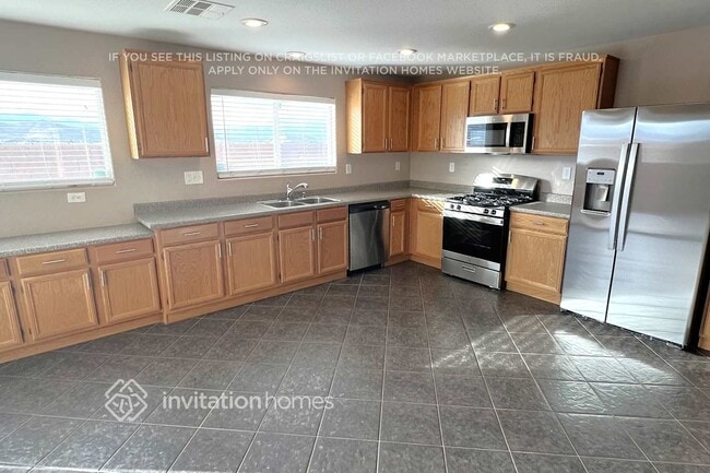 12045 Spice Tree St, Las Vegas, NV 89183 - photo 2