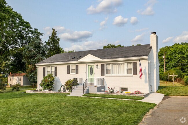 You can find many ranch style split-level houses in Franconia.