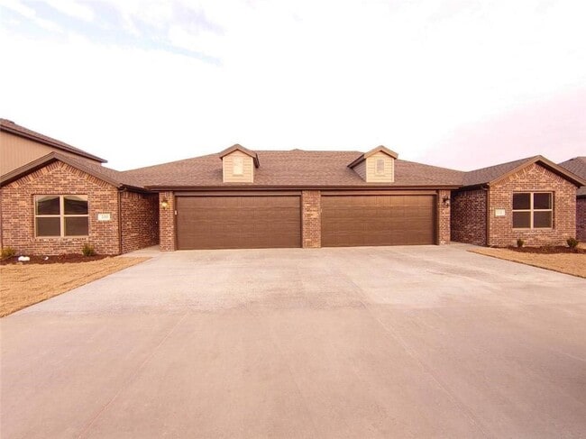 512 Vee St, Centerton, AR 72719 - photo 7