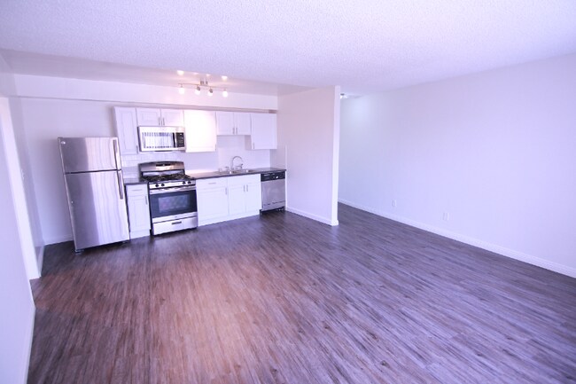 151 N Hoover St unit 4, Los Angeles, CA 90004 - photo 2