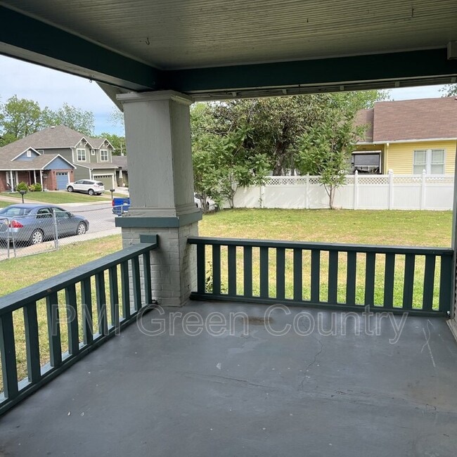 1147 N Main St, Tulsa, OK 74106 - photo 3