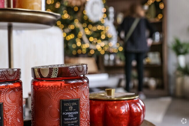 Gracious Living on Main Street has fine home goods near tasty restaurants in Yorba Linda.