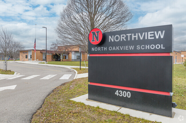 North Oakview Elementary School in Grand Rapids, Michigan serves the neighborhood.