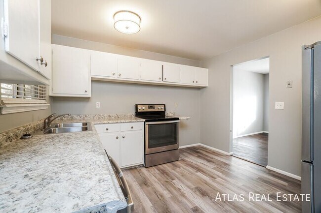 828 Querida Dr, Colorado Springs, CO 80909 - photo 5