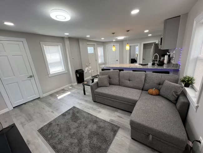 14 Lathrop St unit 1, Salem, MA 01970 - photo 3