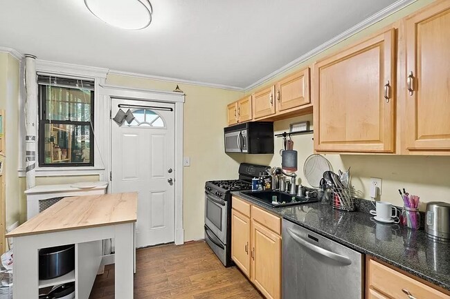 45 Gordon St unit 3, Allston, MA 02134 - photo 6