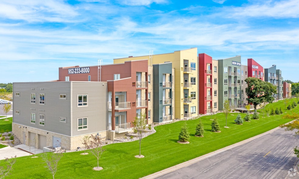 TRIO @ southbridge, Shakopee, MN 55379 - photo 1