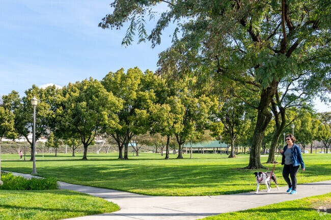 Terra Vista residents can enjoy the gorgeous Central Park.