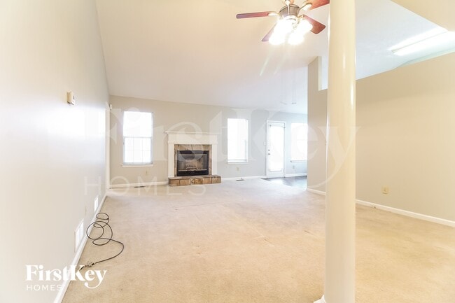 11200 Tara Glynn Dr, Hampton, GA 30228 - photo 4