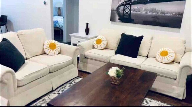 15 Aravaca Dr, Paramount, CA 90723 - photo 5