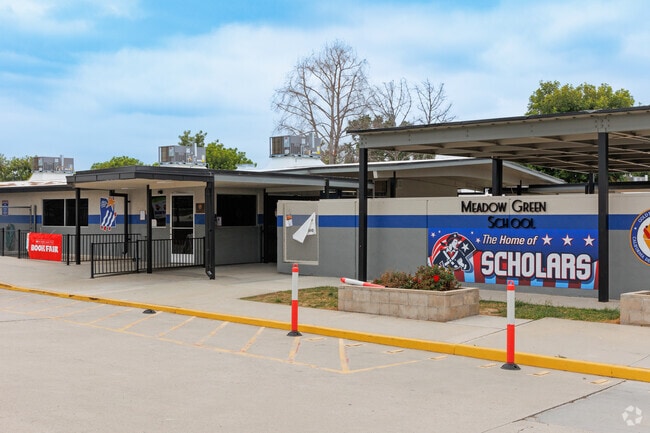 Entrance fo Meadow Green Elementary School.