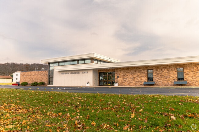 South Elementary School provides education to the little residents in
Outlying Waukesha County.