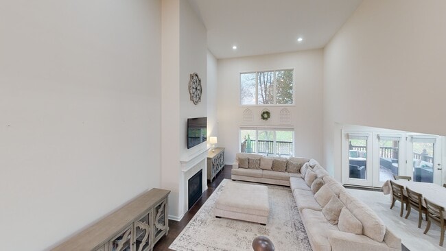 3102 Reserve Pkwy, La Grange, KY 40031 - photo 2