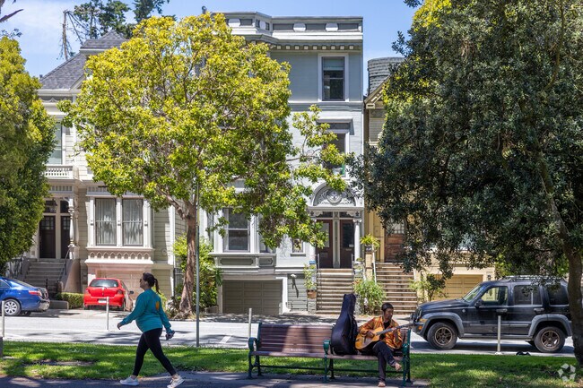 A guitarist plays a melody in the peace of the Panhandle.