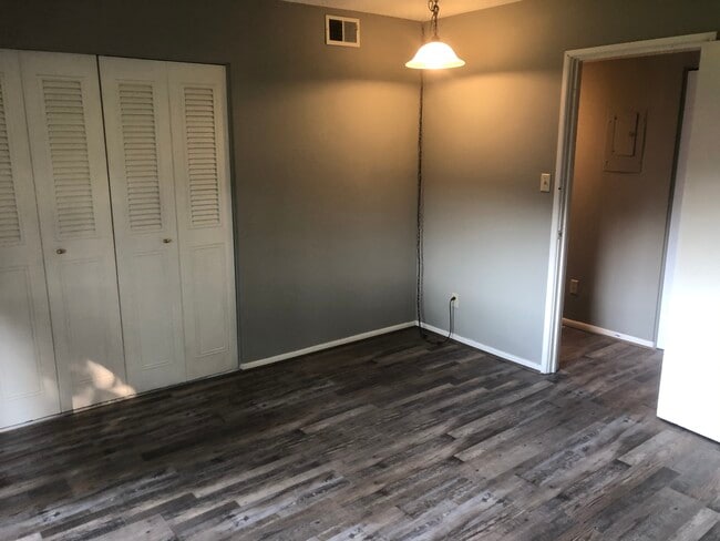 2325 SW Briarwood Plaza unit 205E, Topeka, KS 66611 - photo 5