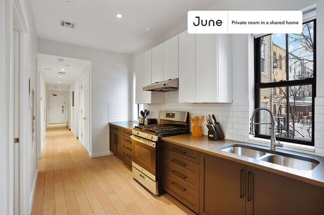 636 Knickerbocker Ave, New York City, NY 11221 - photo 4