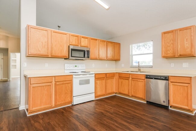 3048 Merlot Way, Clermont, FL 34714 - photo 5