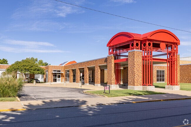 William Henry Harrison High School enrolls about 1,158 students near Eastview.